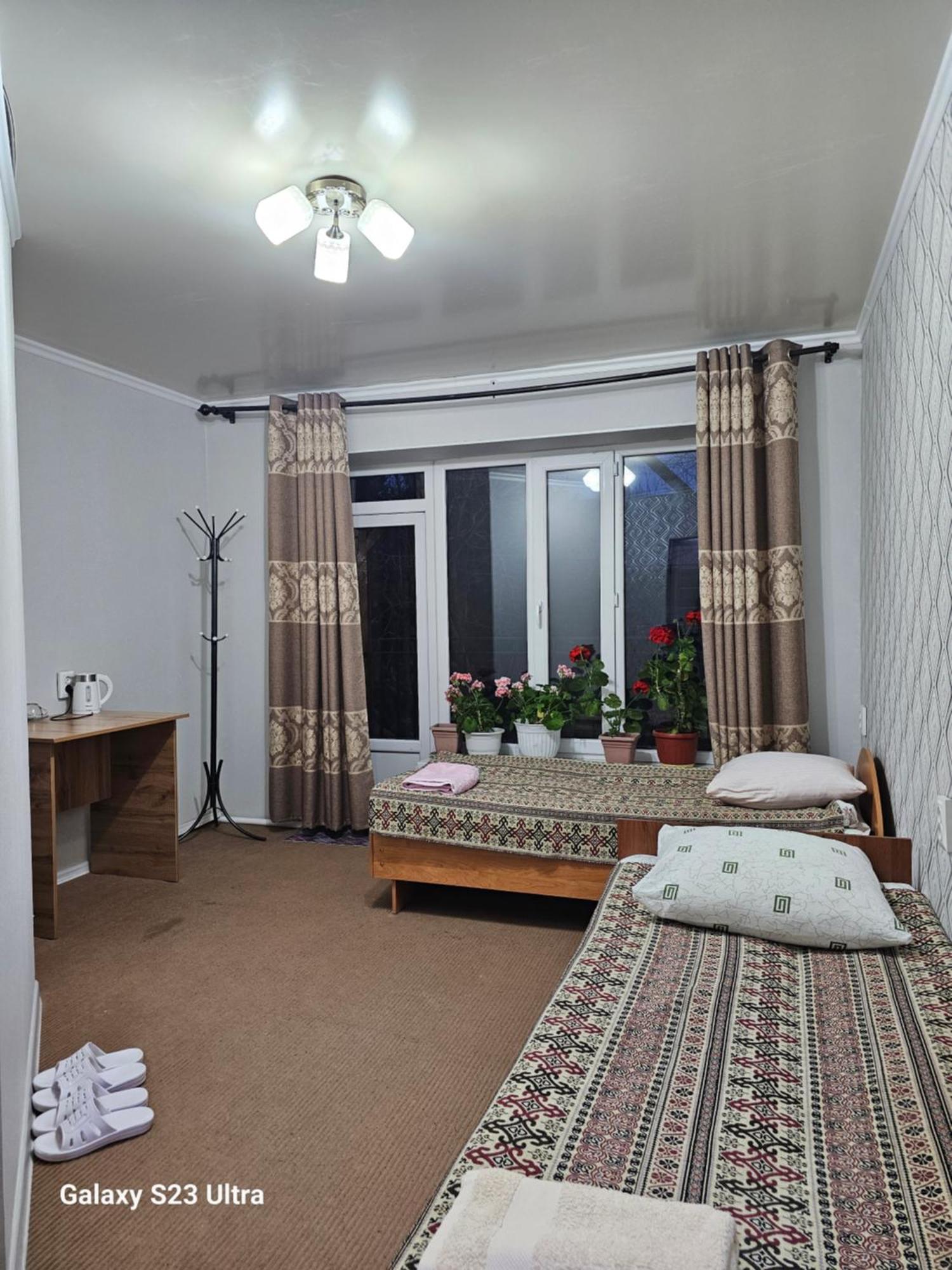 Guest House Mira Kochkor Luaran gambar